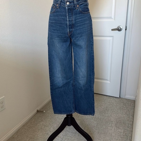 Levi’s Blue Women's Jeans - Picture 1 of 7